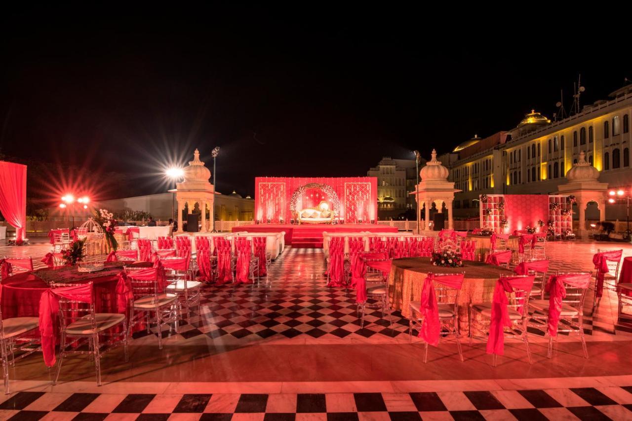 Radisson Blu Udaipur Palace Resort & Spa Exterior photo